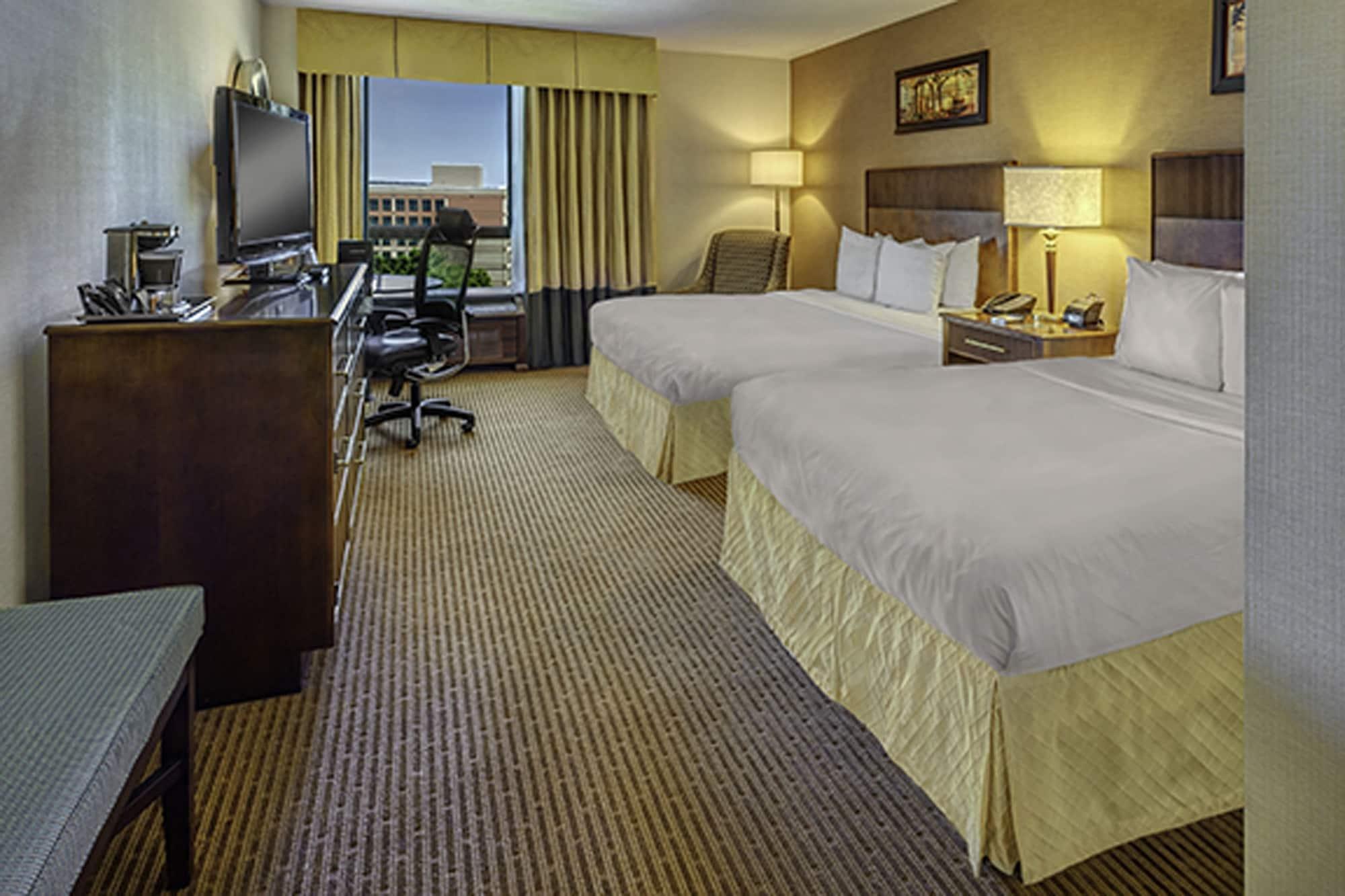 Hotel Doubletree By Hilton Philadelphia Airport Extérieur photo