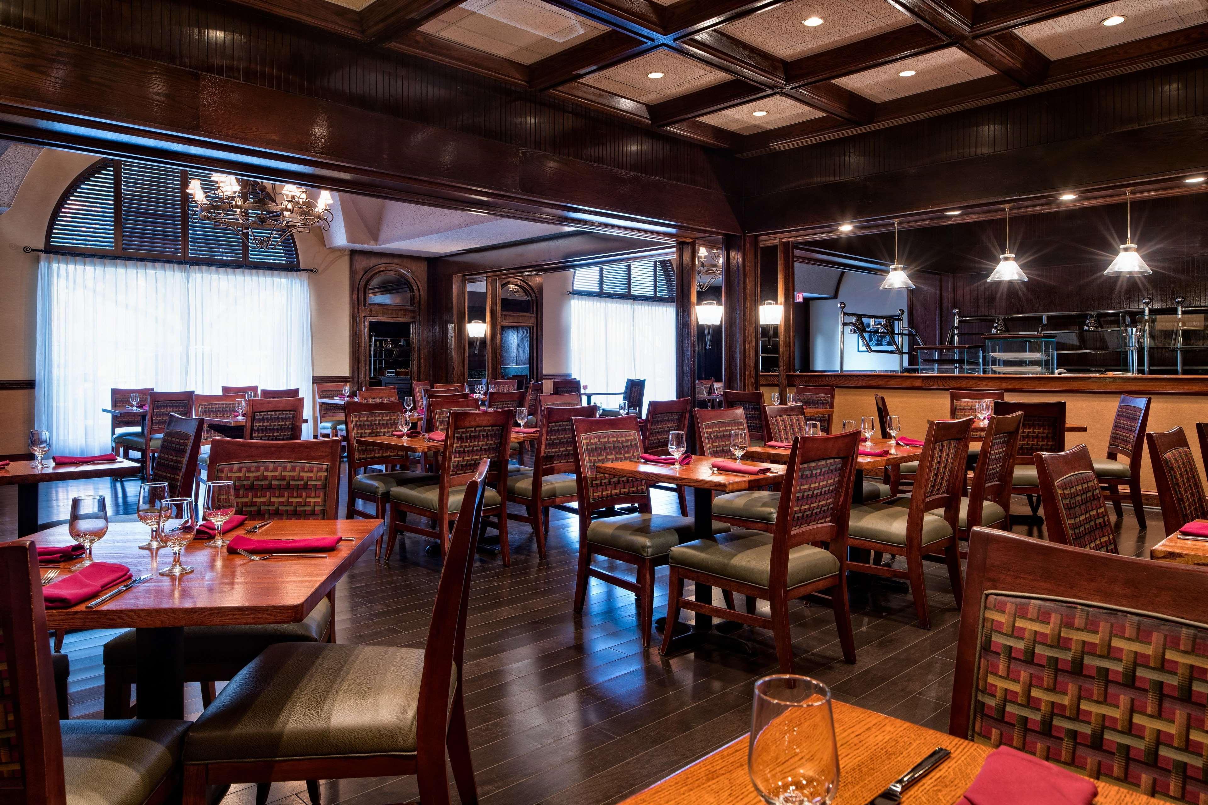 Hotel Doubletree By Hilton Philadelphia Airport Extérieur photo