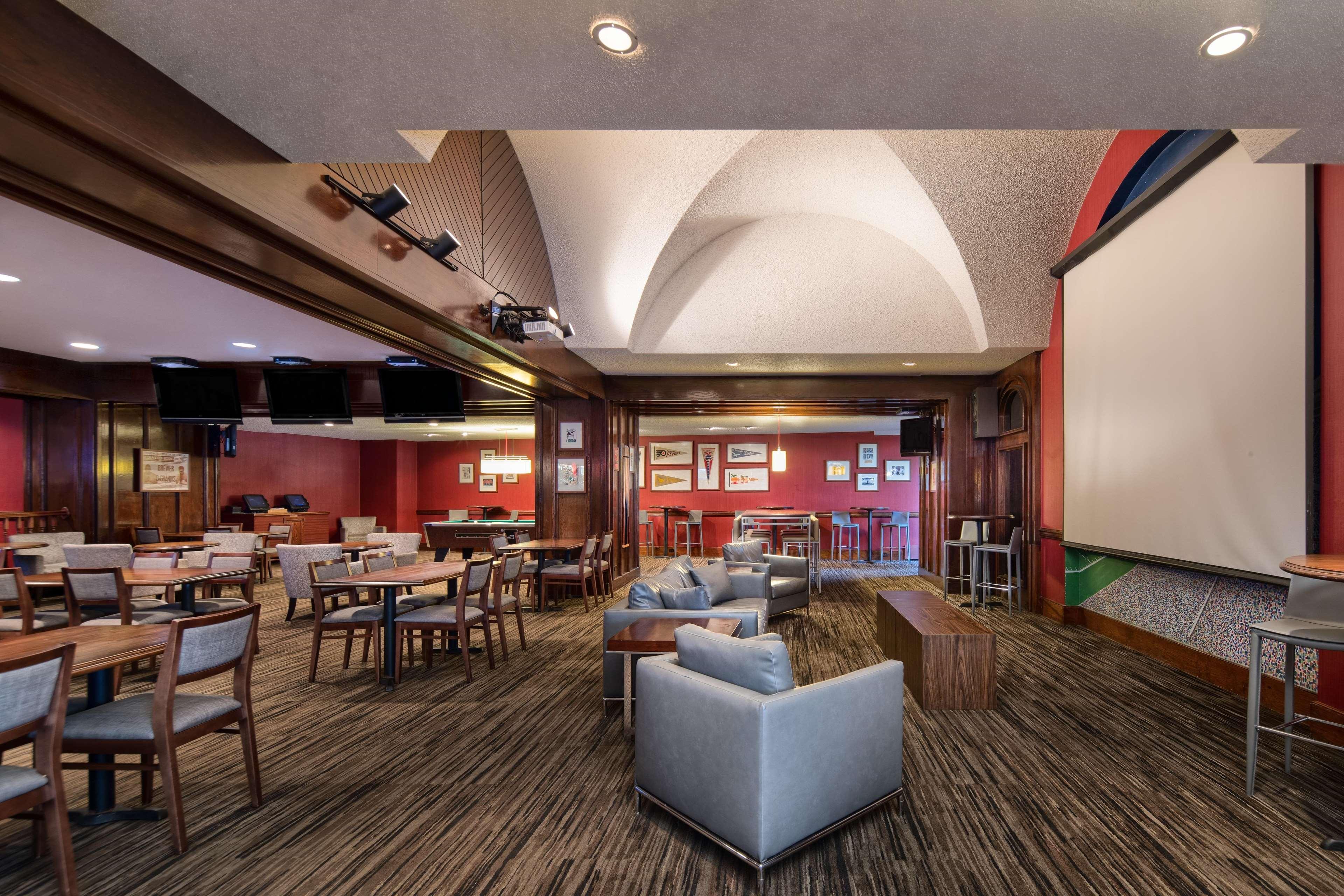 Hotel Doubletree By Hilton Philadelphia Airport Extérieur photo