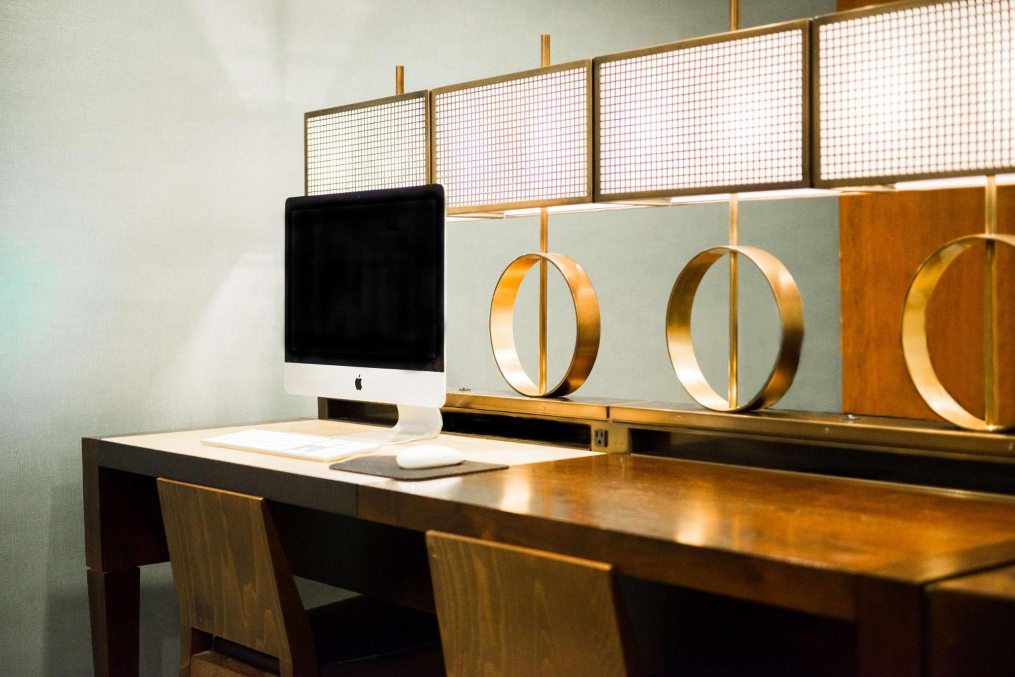 Hotel Doubletree By Hilton Philadelphia Airport Extérieur photo