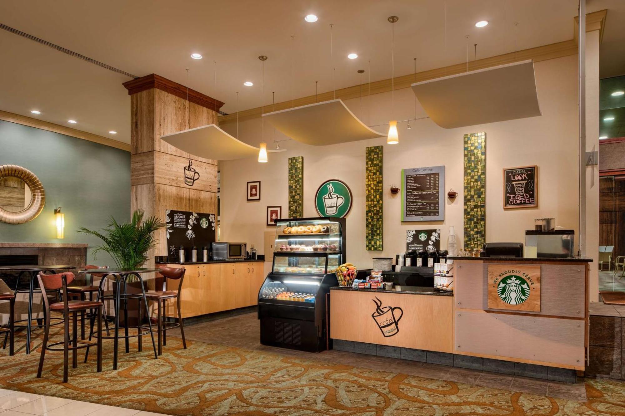 Hotel Doubletree By Hilton Philadelphia Airport Extérieur photo
