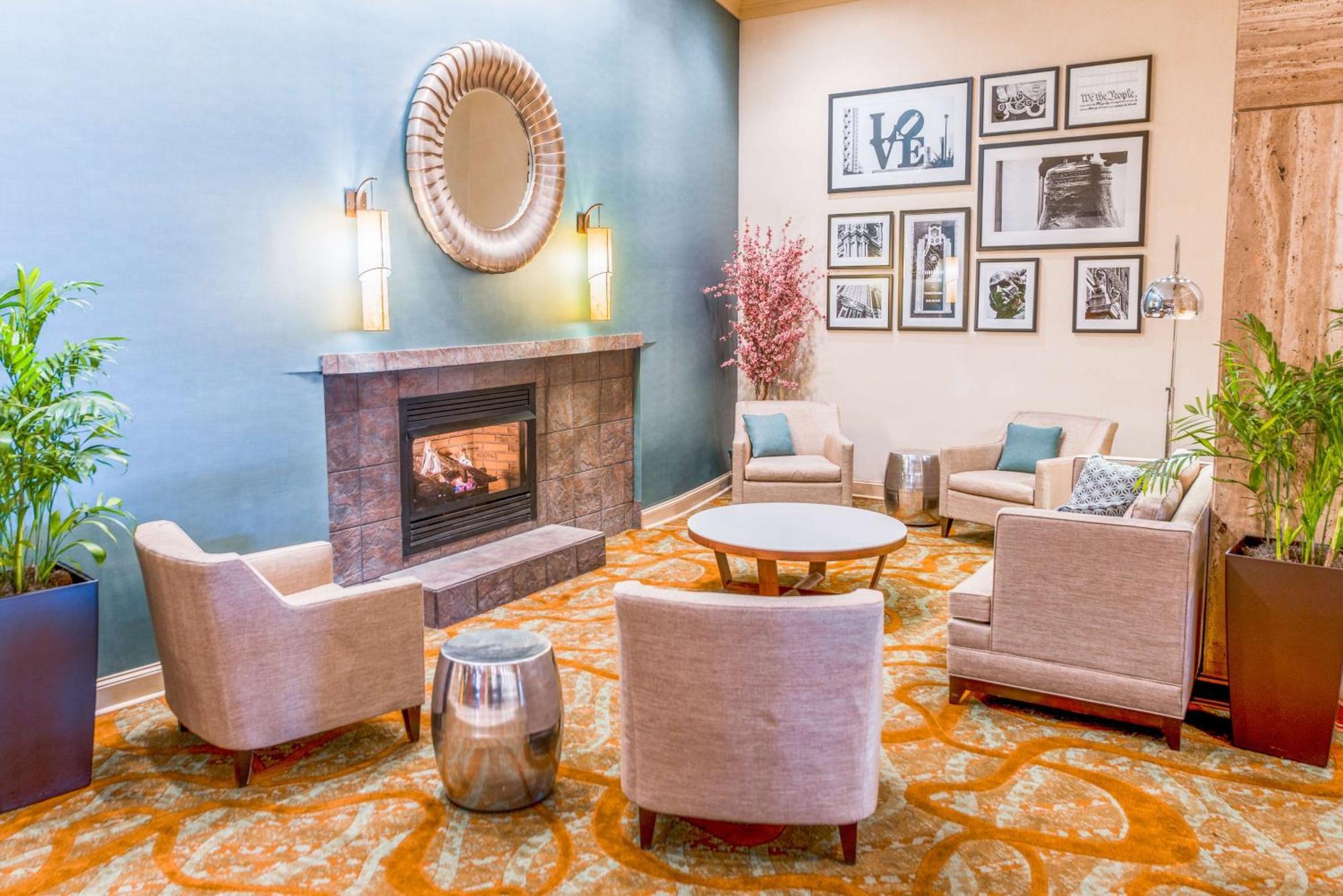 Hotel Doubletree By Hilton Philadelphia Airport Extérieur photo