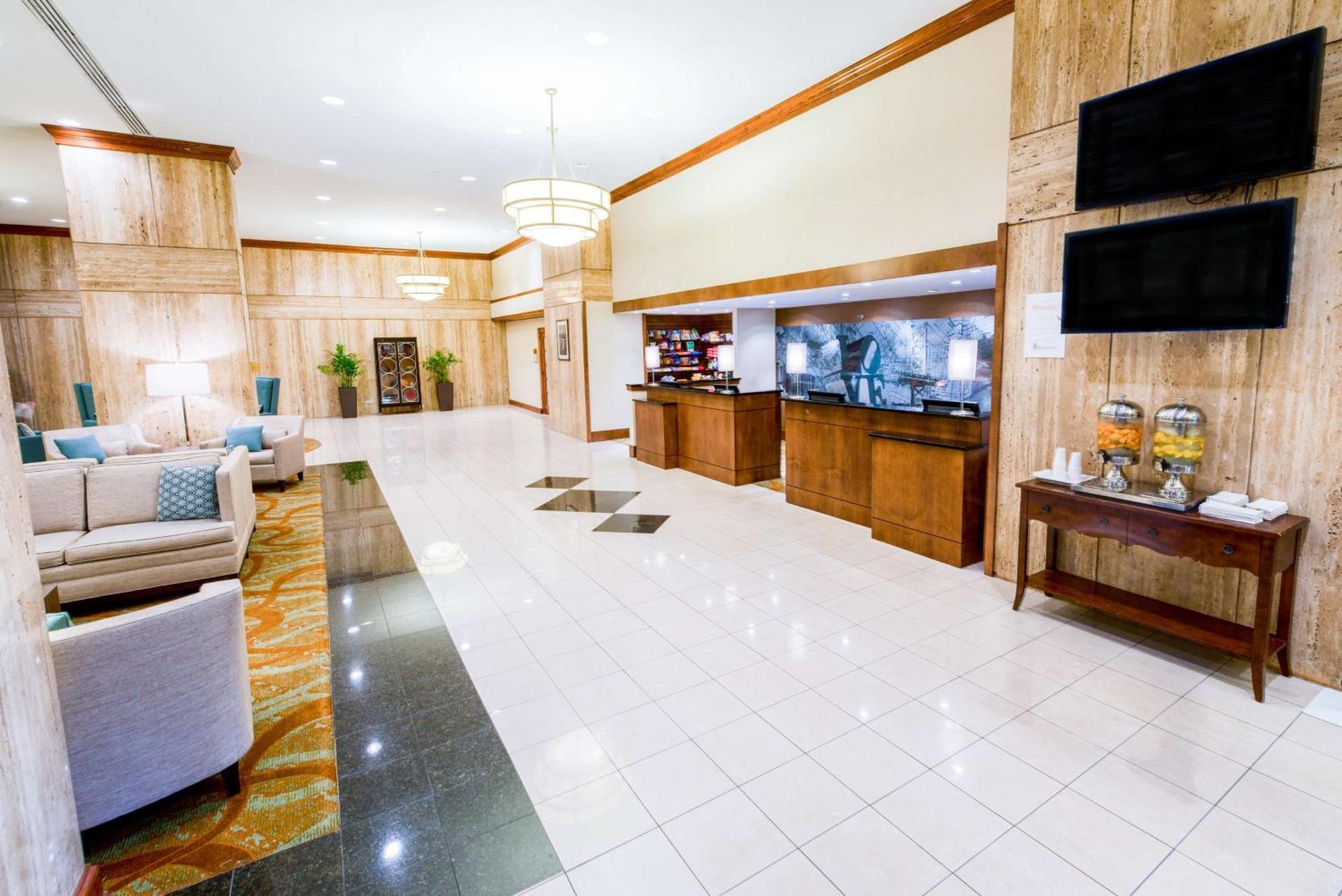Hotel Doubletree By Hilton Philadelphia Airport Extérieur photo