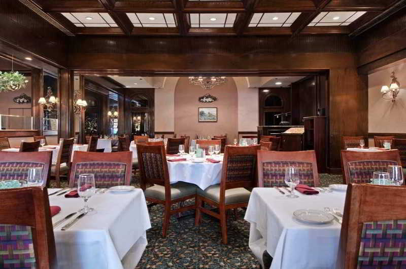 Hotel Doubletree By Hilton Philadelphia Airport Extérieur photo